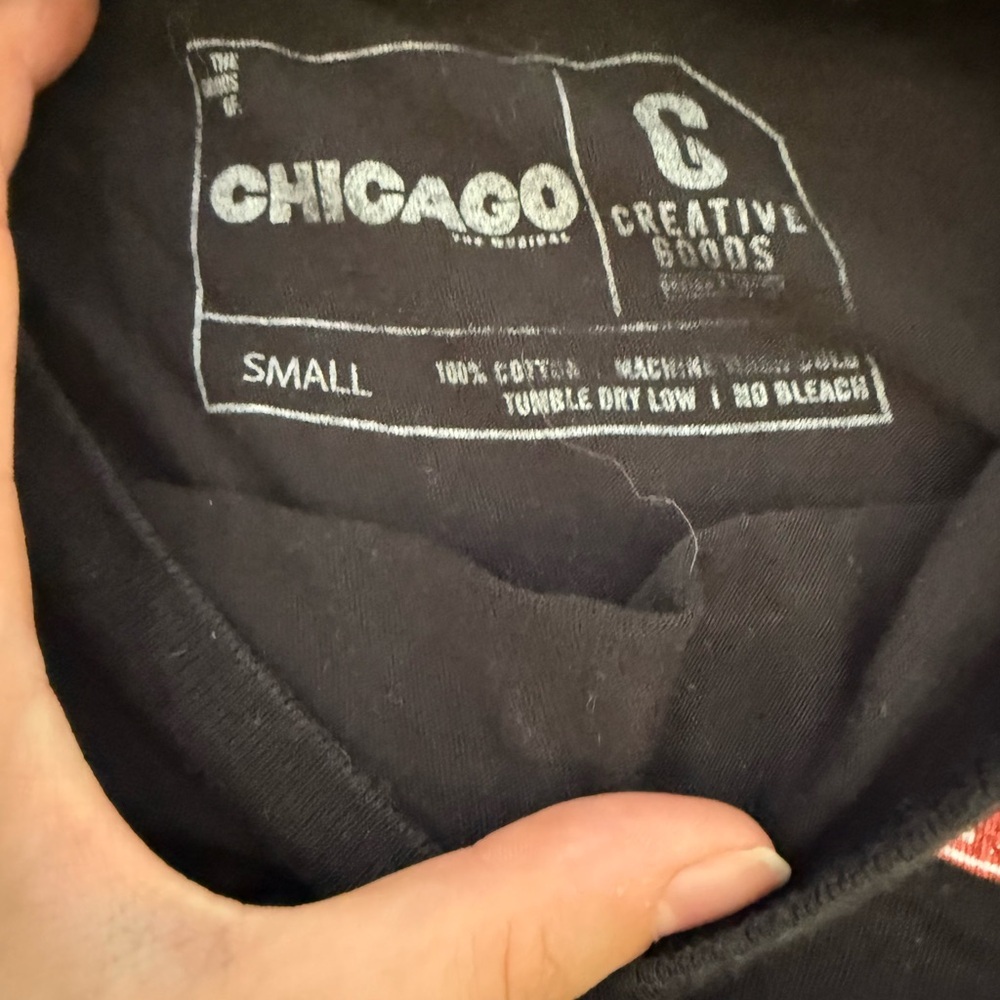 Chic Black Tee with Red Graphic - Picture 3 of 3